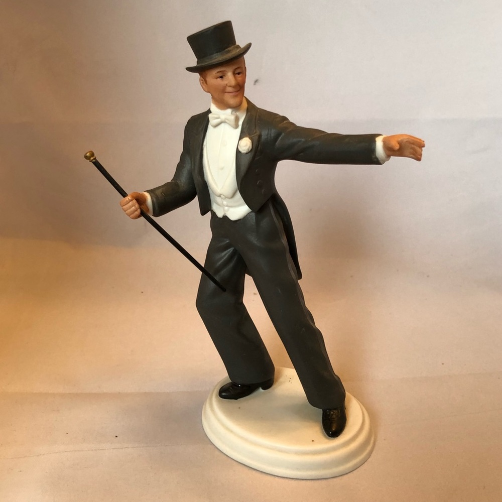 Vintage Avon Images of Hollywood figurine